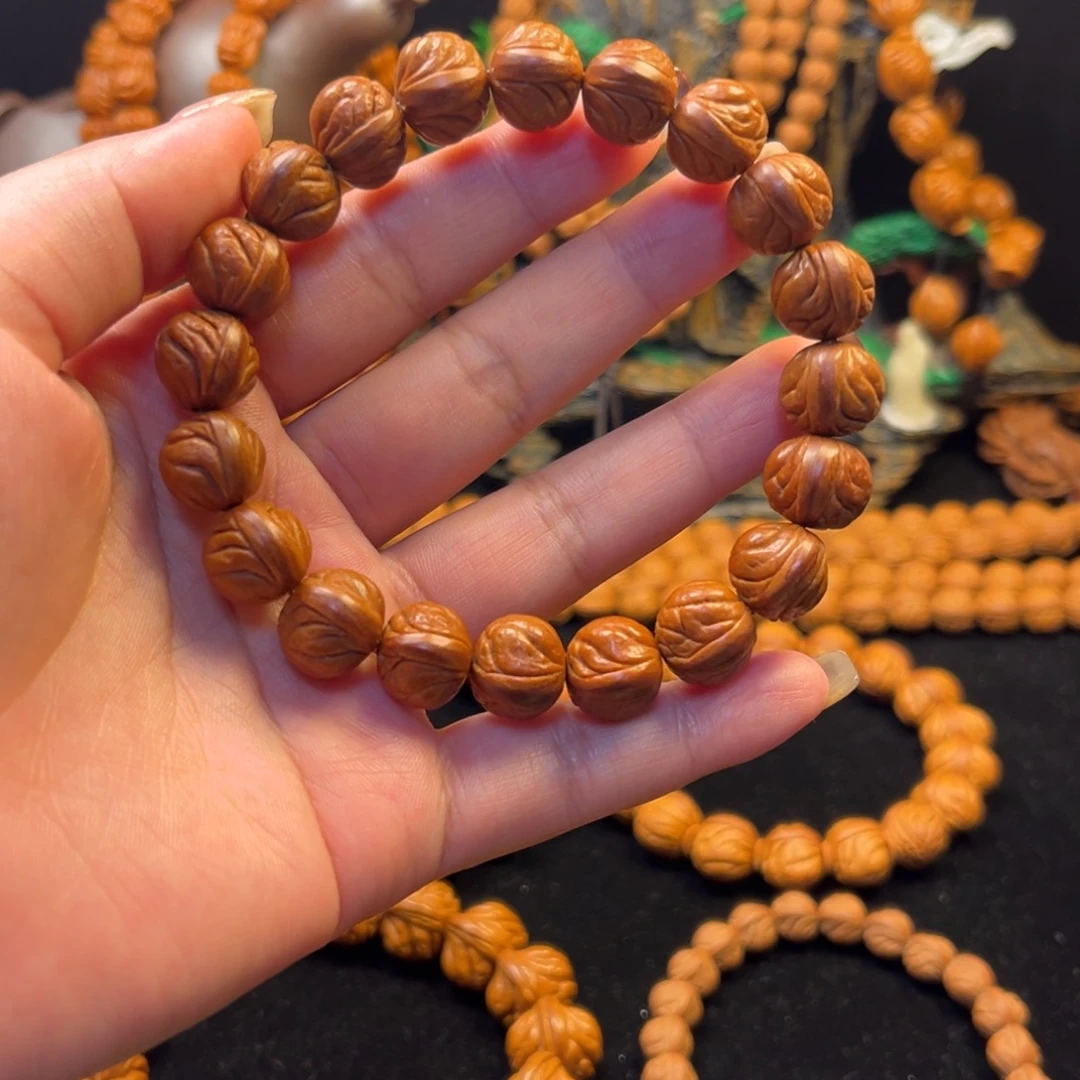 手串桃核玉龙脊手串