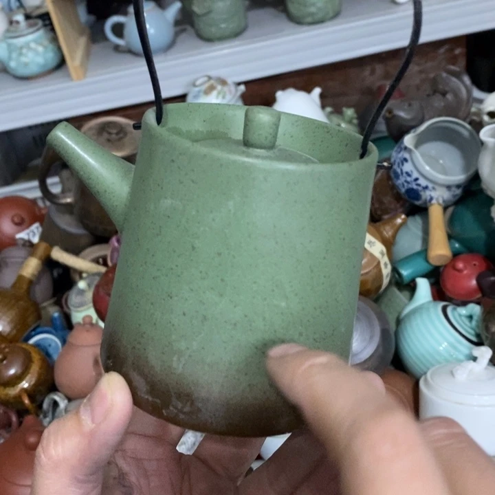 陶瓷艺术品及陶瓷壶