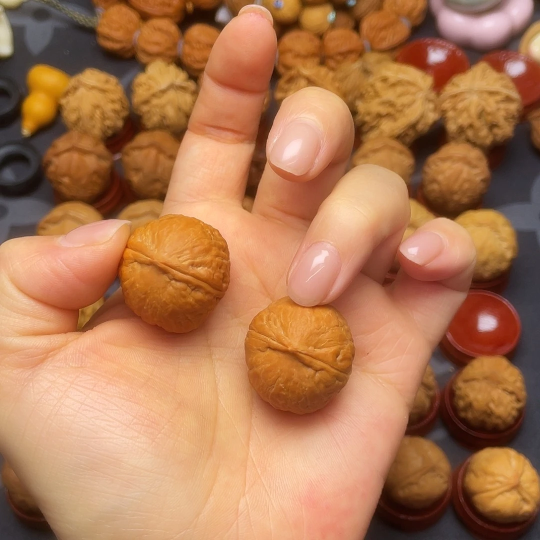 文玩核桃把件0018玉石方尊