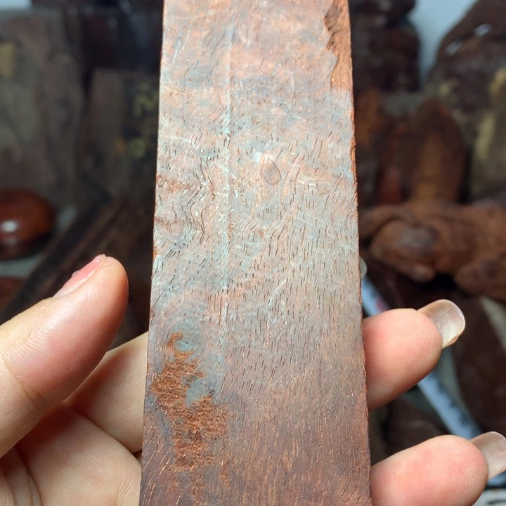 檀香紫檀（小叶紫檀）路*