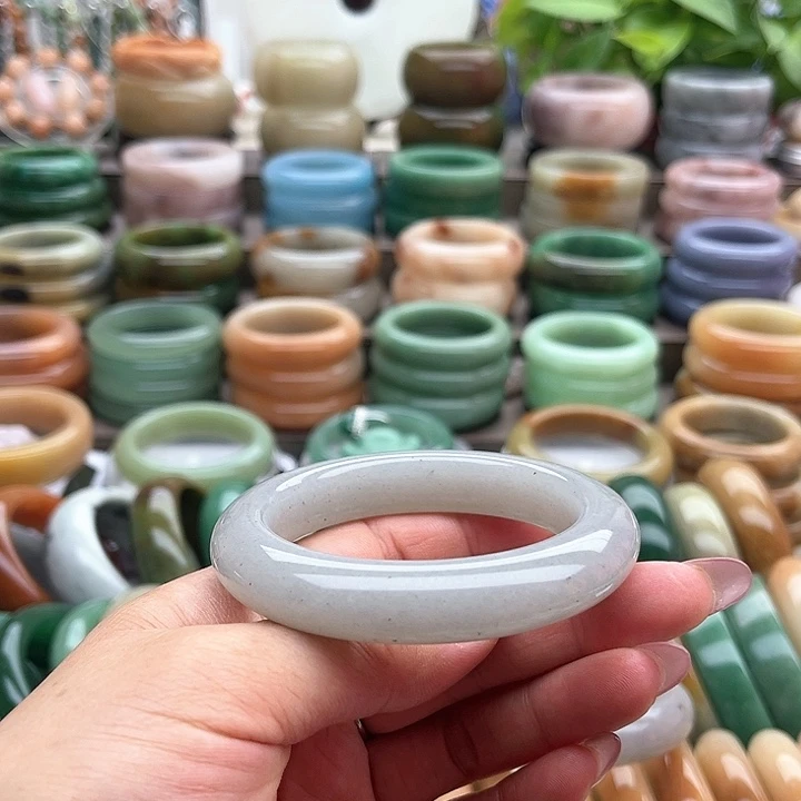 石英质玉手镯未镶嵌@*