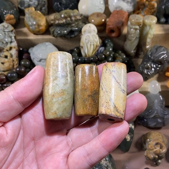 透闪石质玉未镶嵌挂件