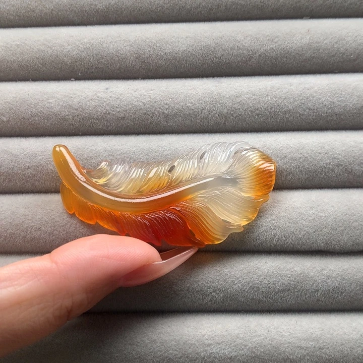 玛瑙/玉髓颈饰未镶嵌云*