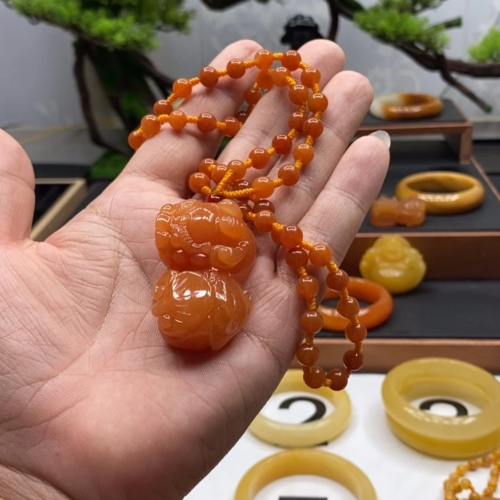 石英质玉（黄龙玉）手镯未镶嵌张*宝