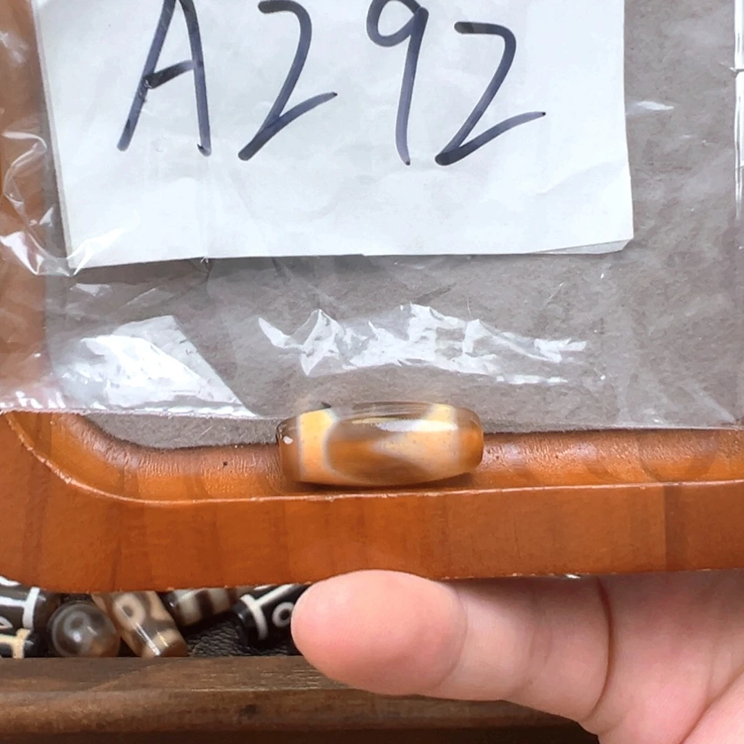 玛瑙/玉髓颈饰未镶嵌微石纹处理品