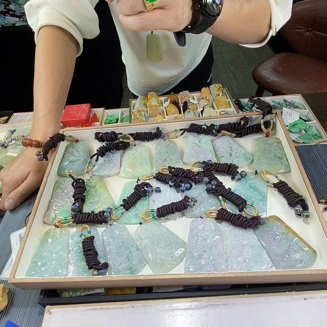 颈饰未镶嵌翡翠多样性仅发一件随机发货