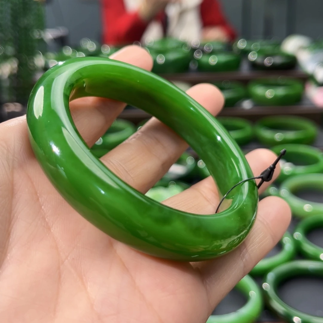 未镶嵌手镯和田玉（碧玉）