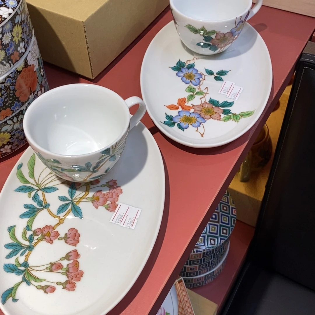 侯***花厘米 小杨瓷器陶瓷陶瓷