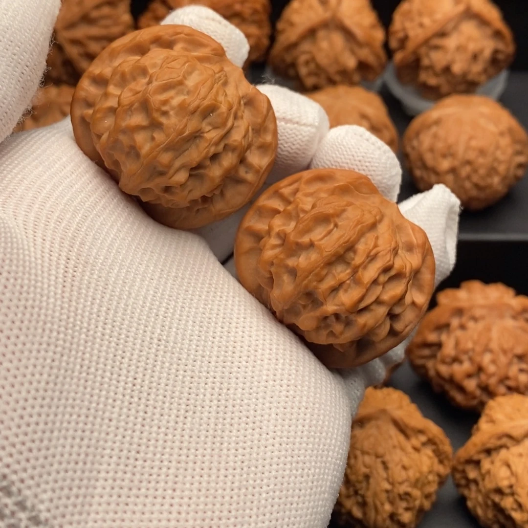 文玩核桃吊坠38百里狮子头