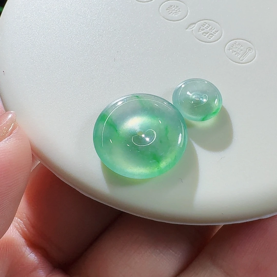 翡翠颈饰未镶嵌裸石