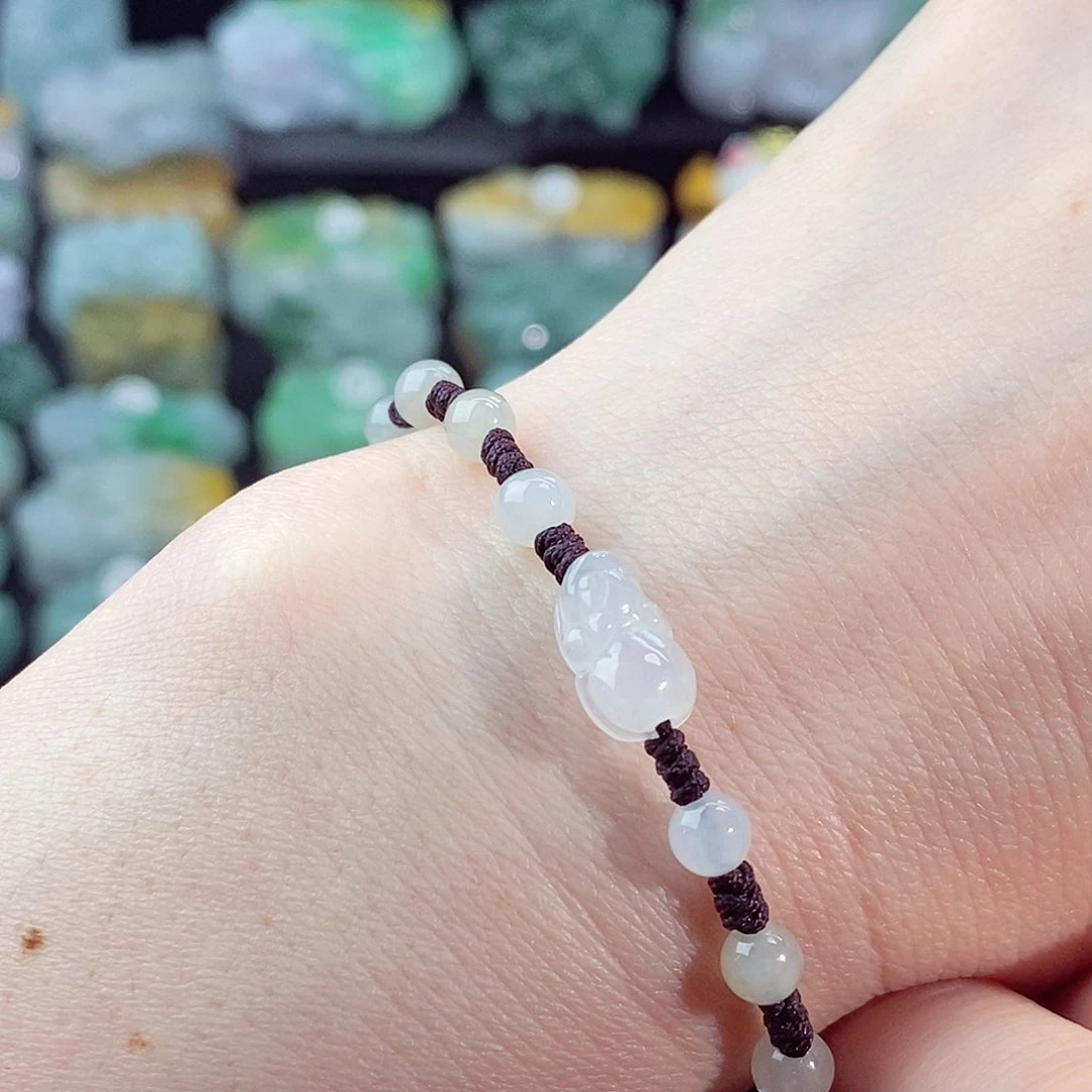 颈饰未镶嵌翡翠天然