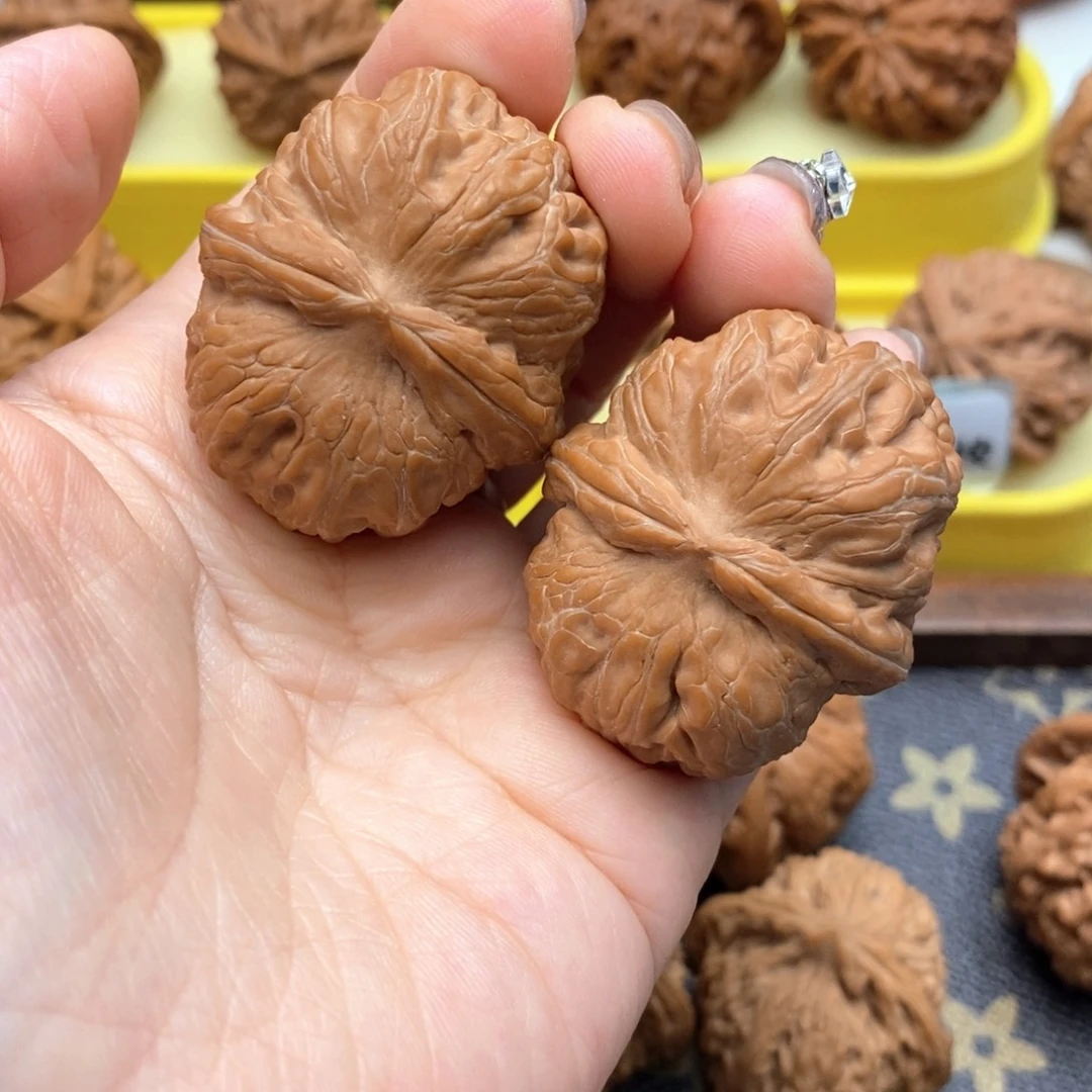 ****文玩核桃把件201号元宝