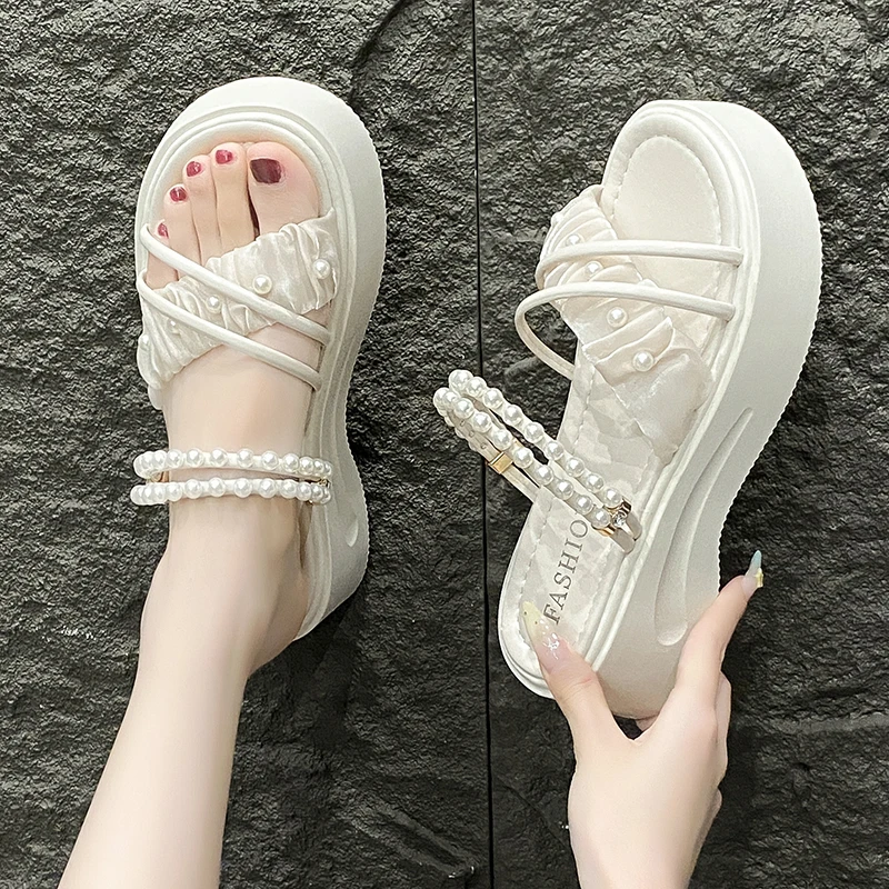 两穿凉拖鞋夏季外穿ins潮2025新款时尚珍珠仙女风配裙子厚底凉鞋