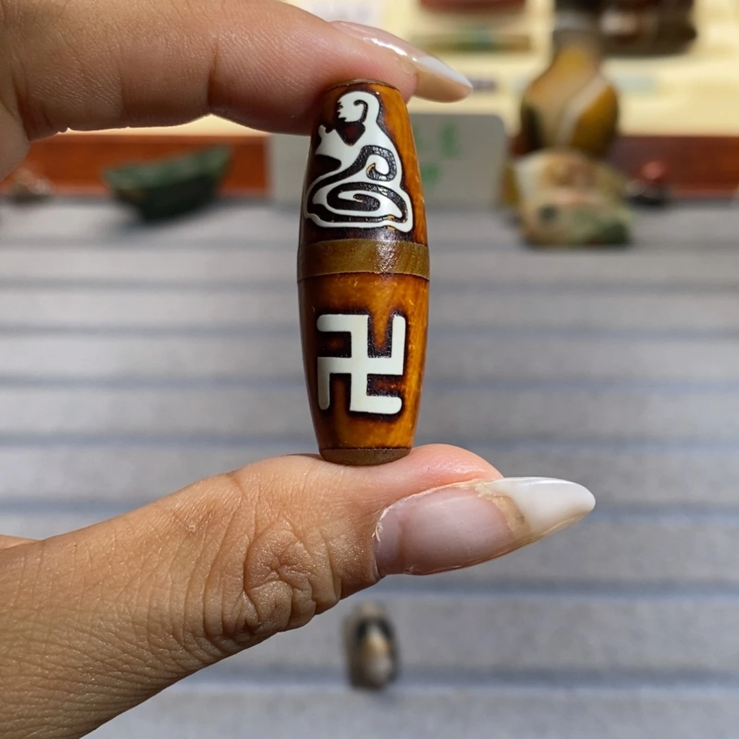 玛瑙/玉髓颈饰未镶嵌?****