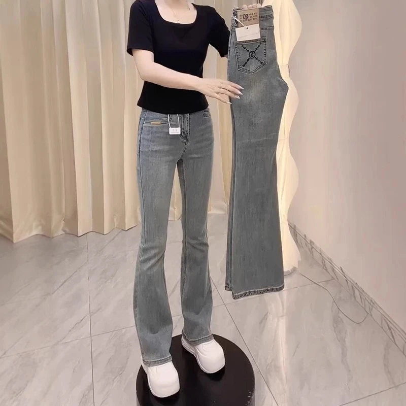 2025年春季新款高腰显瘦直筒牛仔裤大码女装百搭修身微喇叭裤子女