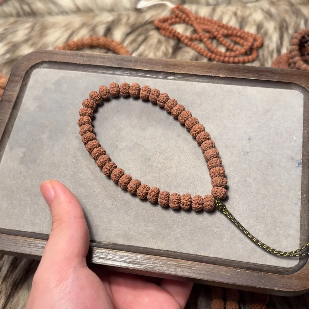 高***粉金刚菩提吊坠平细手持9mm