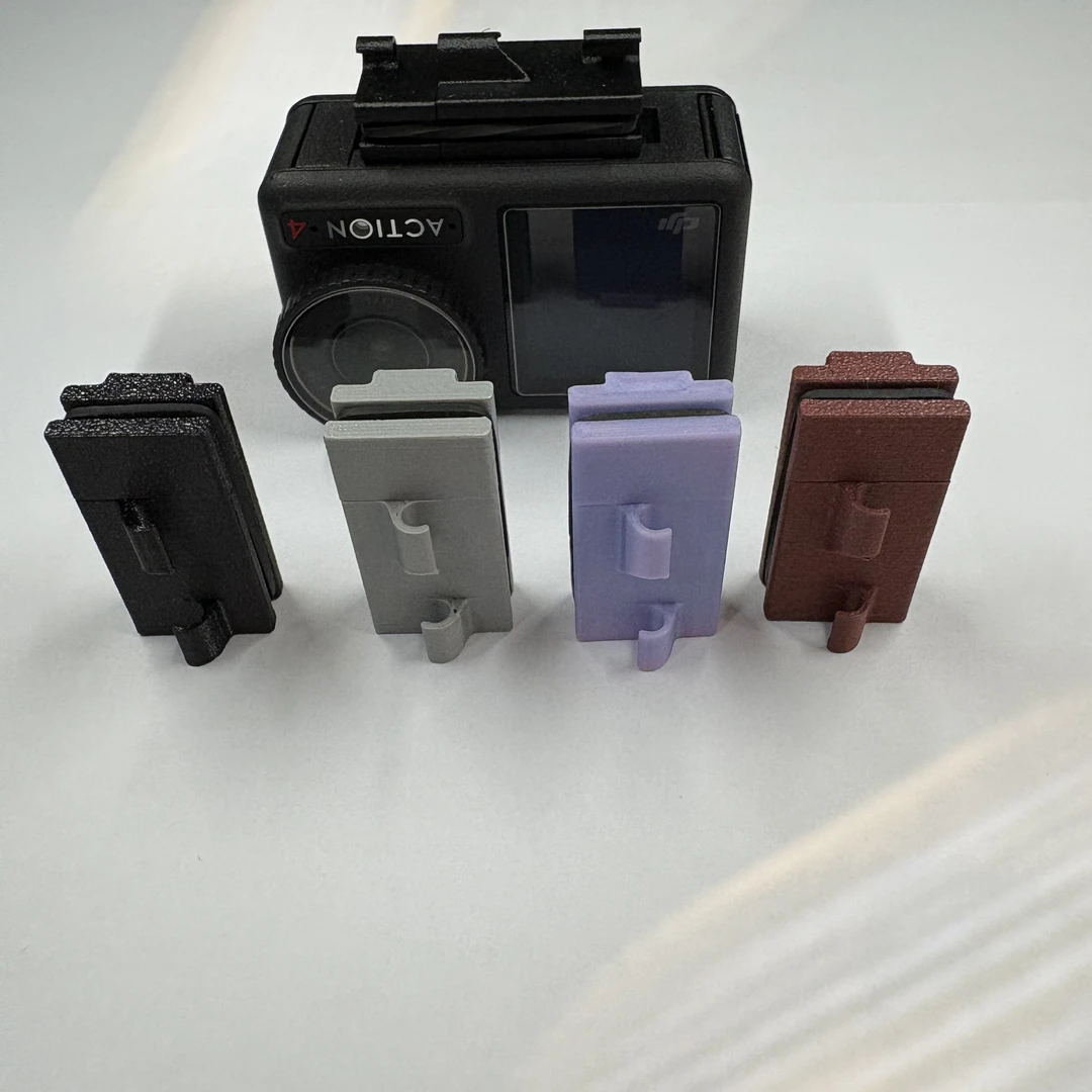 适用于大疆运动相机A4/5pro充电线固定器。定制品3D打印。