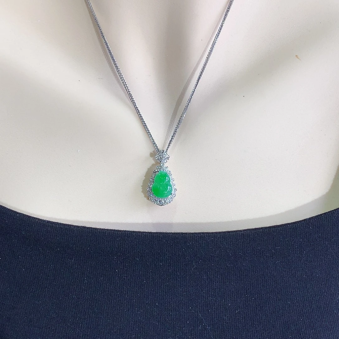 翡翠18K金镶嵌颈饰