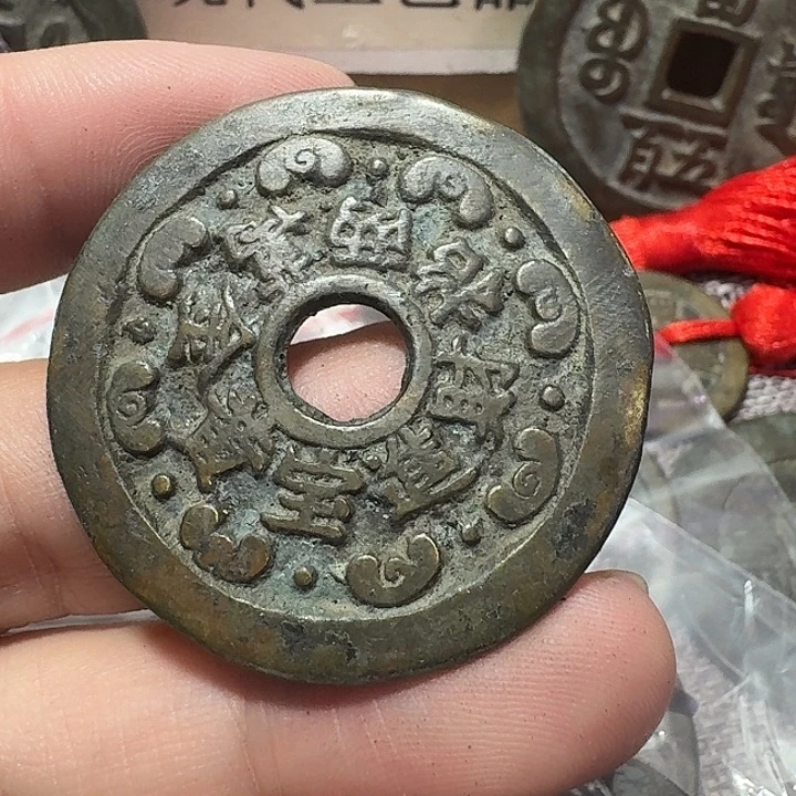 我***主铜现代工艺品花钱