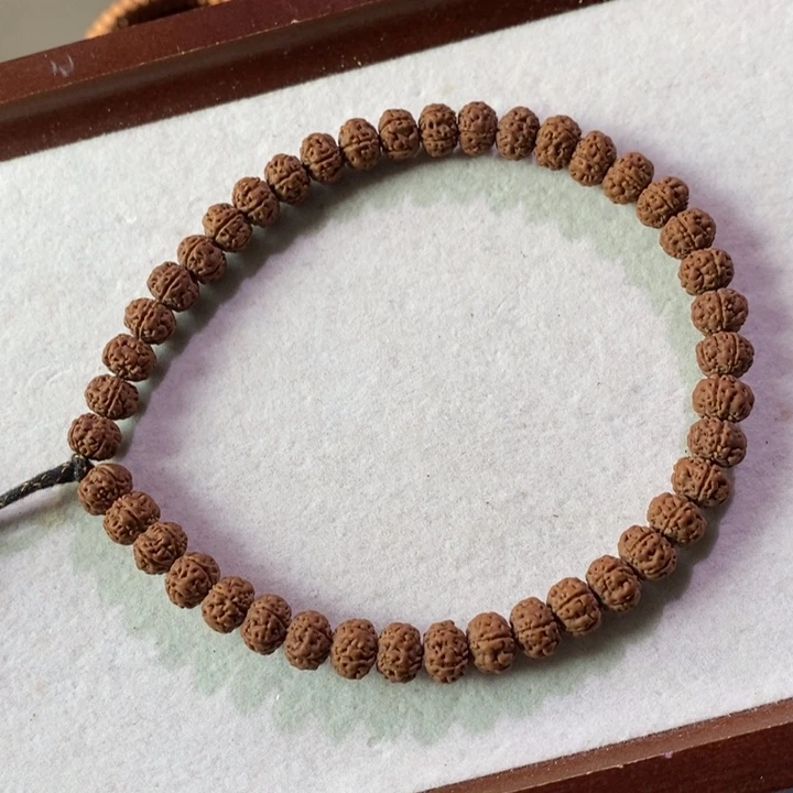 吊坠金刚菩提老树王8.4-8.5