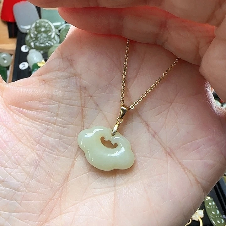 颈饰银S925镶嵌和田玉