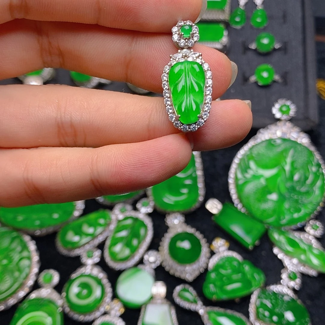 翡翠银S925镶嵌吊坠(赠链)吊坠