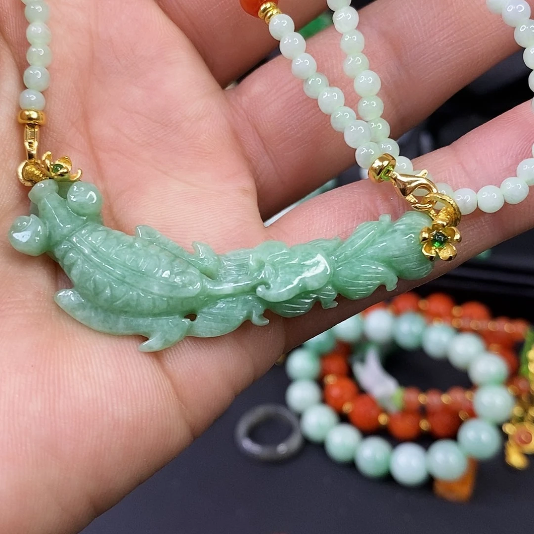 颈饰未镶嵌翡翠吊坠