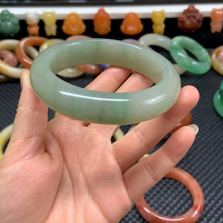 石英质玉未镶嵌手镯