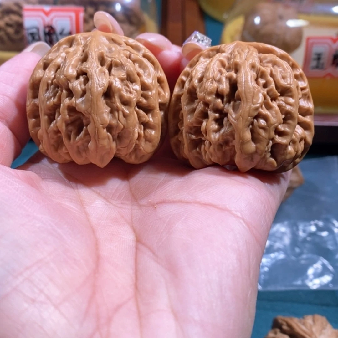 【闪购商品】文玩核桃吊坠赵*九龙