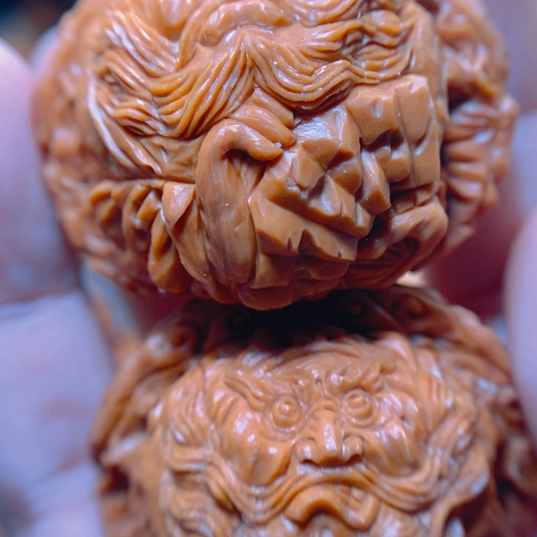 文玩核桃把件纯手工雕刻五鬼运财