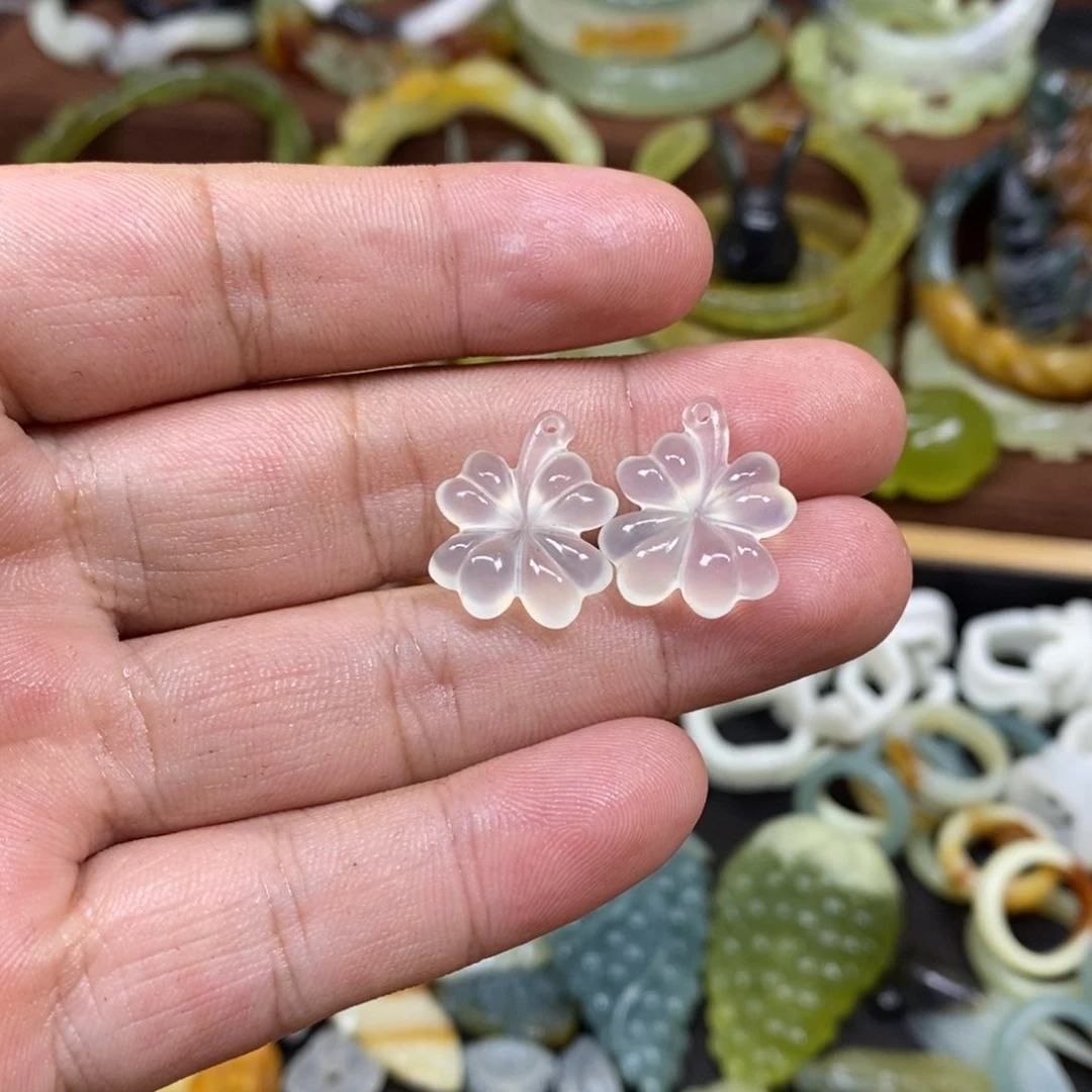 蛇纹石玉耳坠未镶嵌大**.