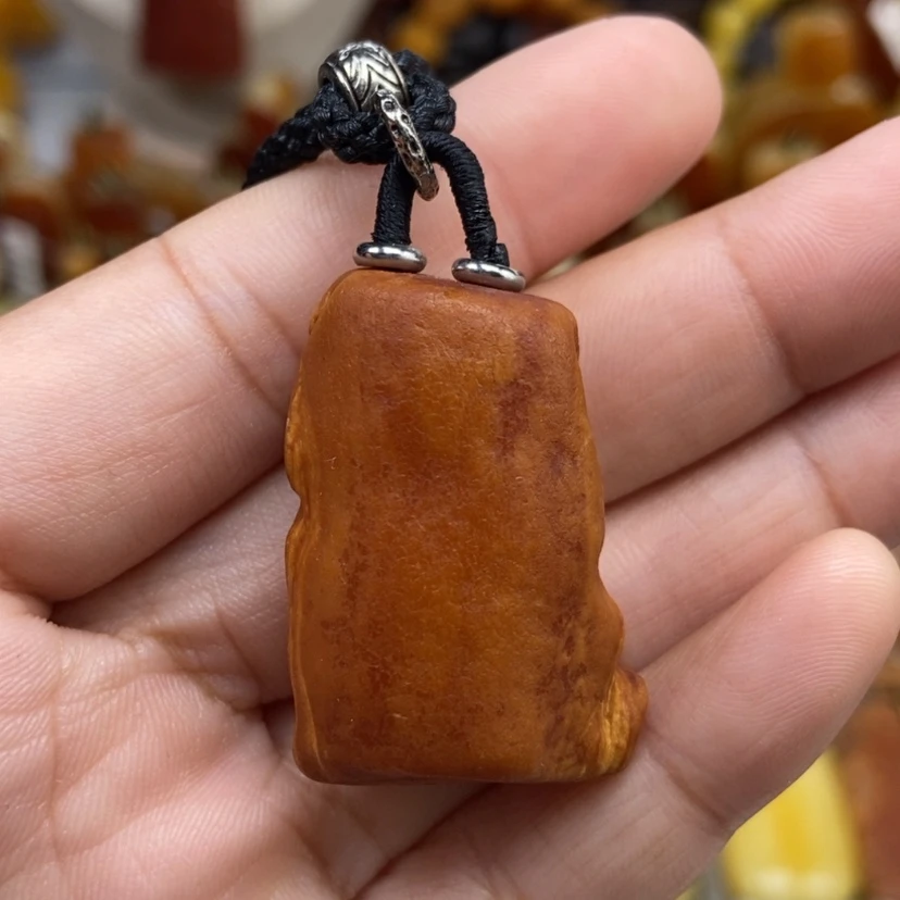 【闪购商品】琥珀颈饰未镶嵌