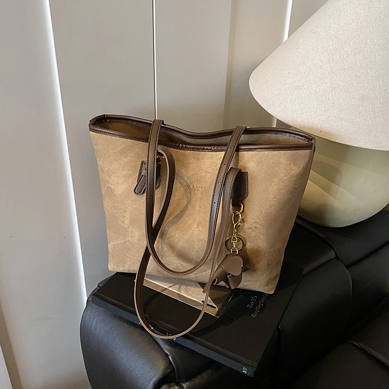 2025秋季新款时尚托特包休闲简约质感通勤包女士个性大容量单肩包