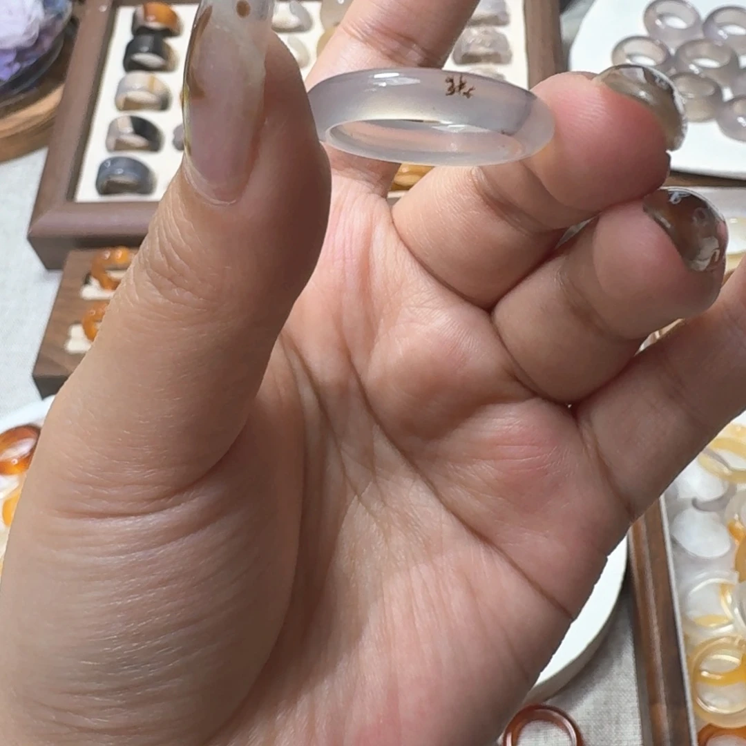 未镶嵌戒指玛瑙/玉髓476港15