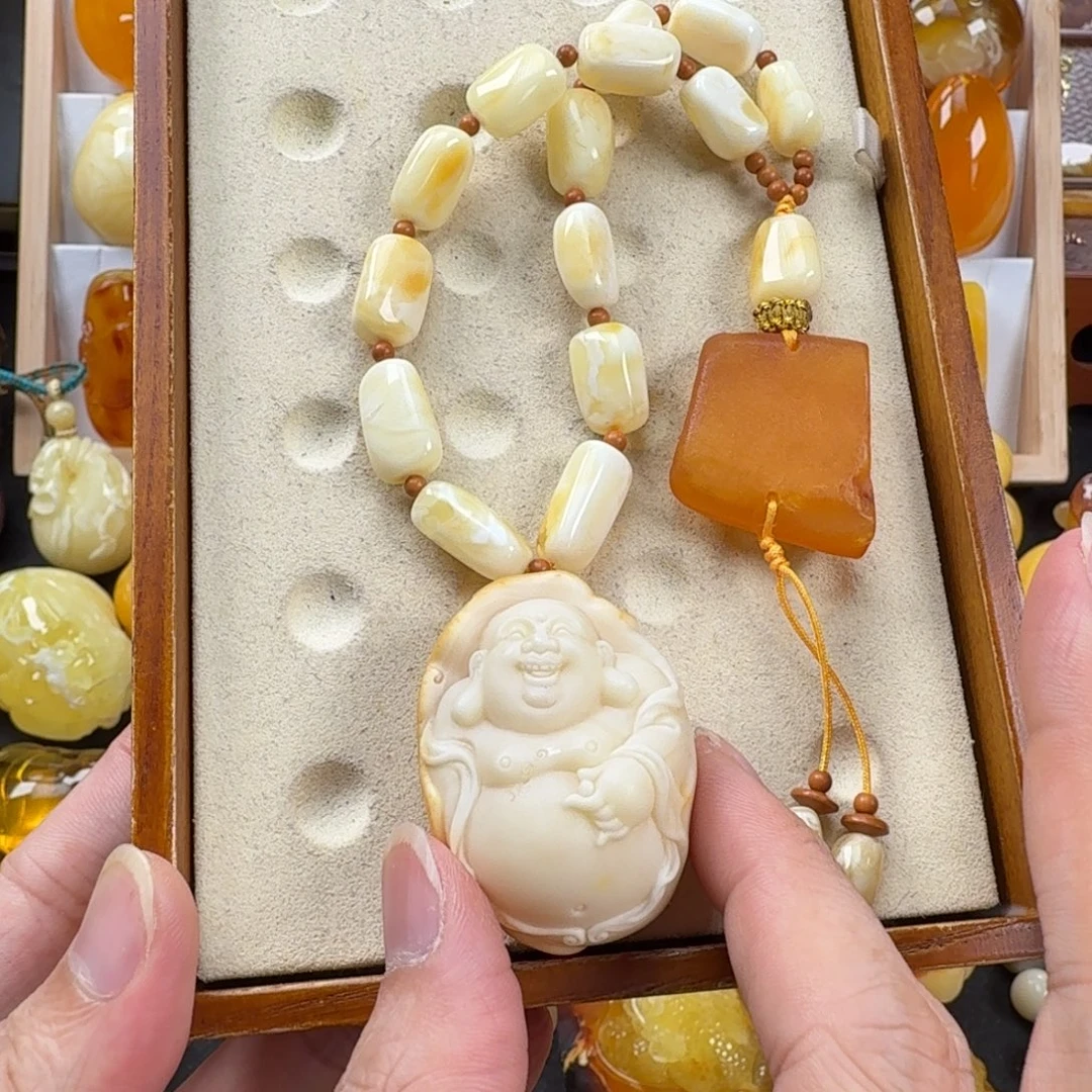 蜜蜡未镶嵌颈饰蜜蜡