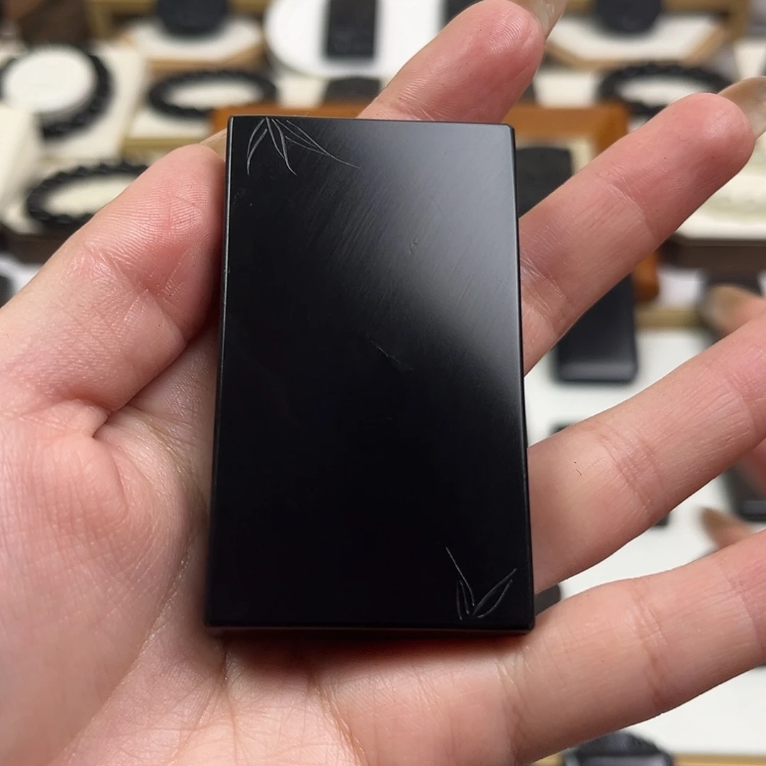 和田玉（墨玉）未镶嵌颈饰47高羊脂99克左右