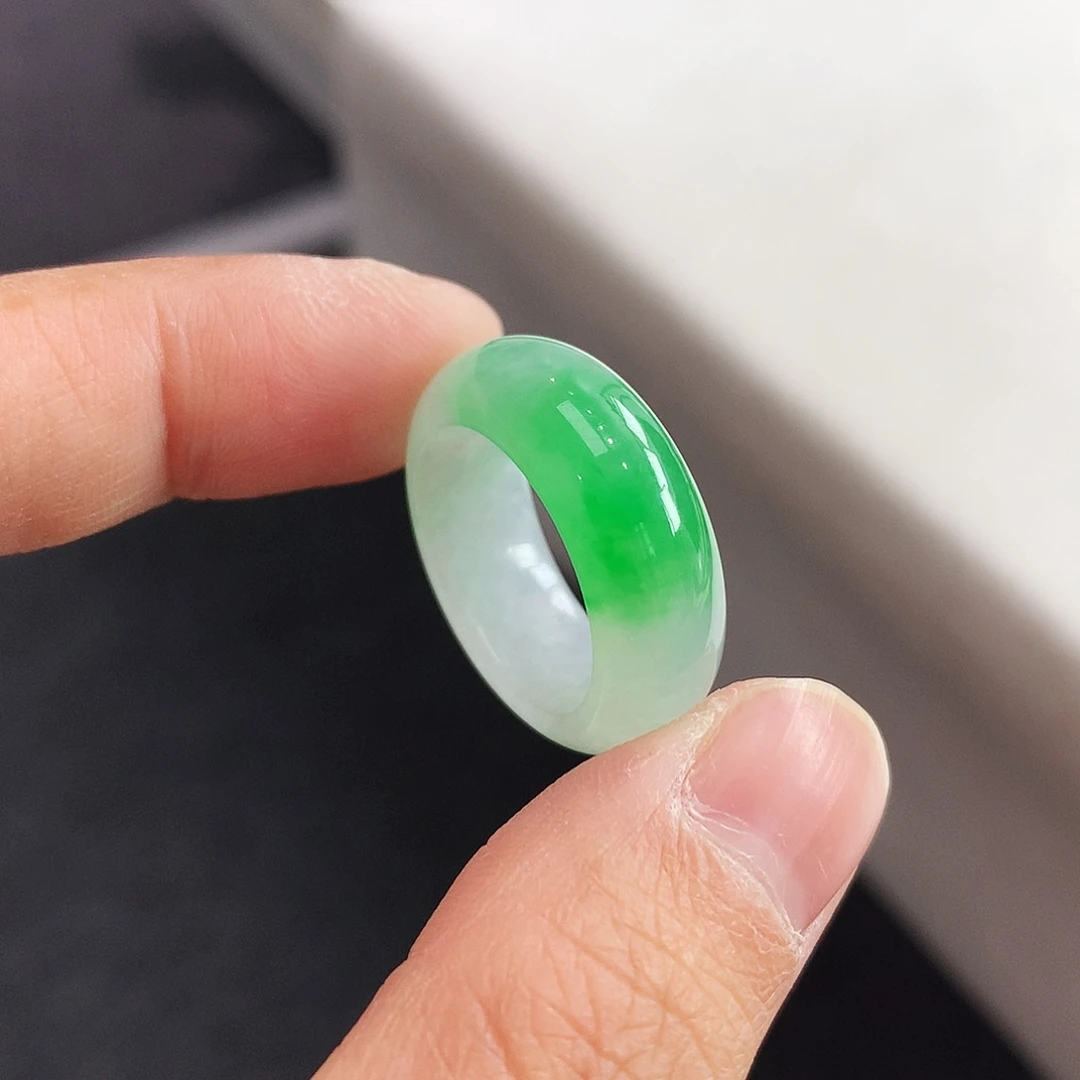 翡翠未镶嵌戒指12号