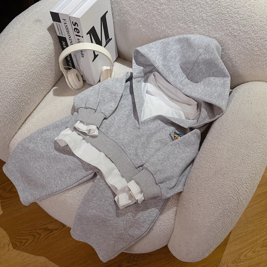 小黄鸭2025春季新款儿童韩版时尚设计刺绣标休闲连帽卫衣三件套