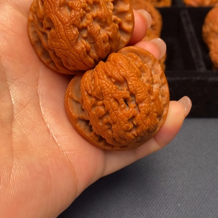 文玩核桃把件红狮子39
