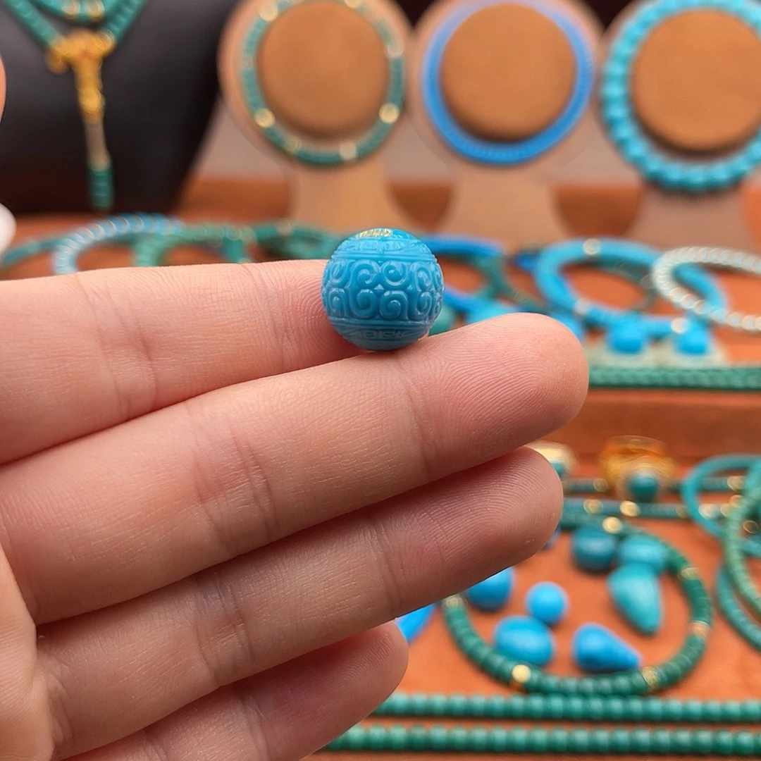 绿松石未镶嵌珠宝奇石