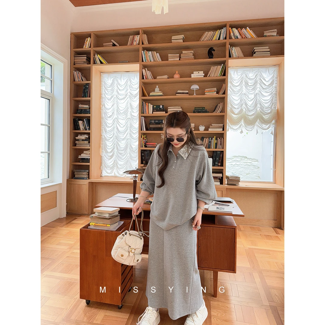 应小姐【巴黎晨报】微胖大码初秋韩版显瘦气质亮片领上衣+半裙套装