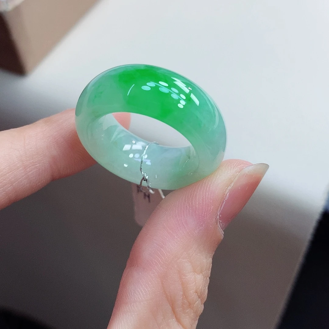 翡翠戒指未镶嵌18号