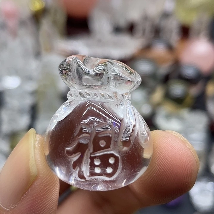 未镶嵌颈饰水晶吊坠