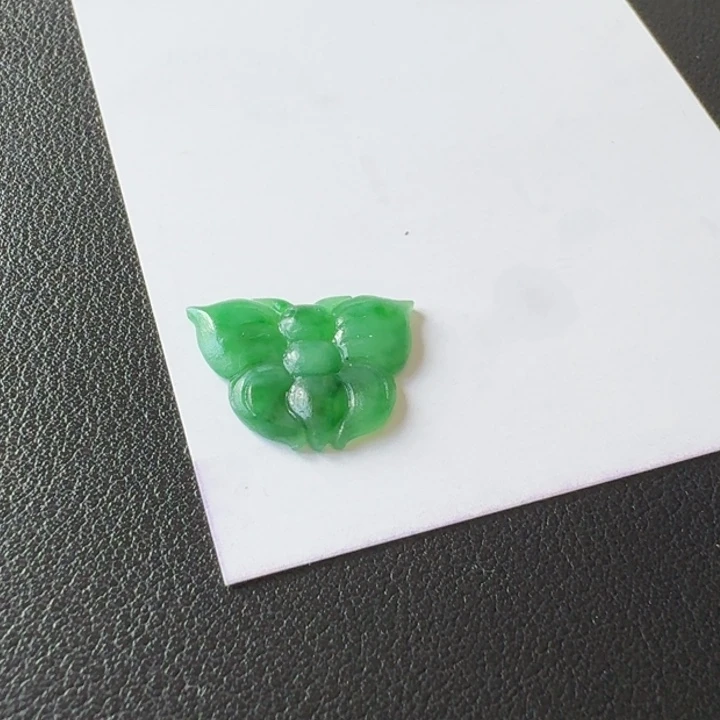 定制翡翠未镶嵌蝴蝶