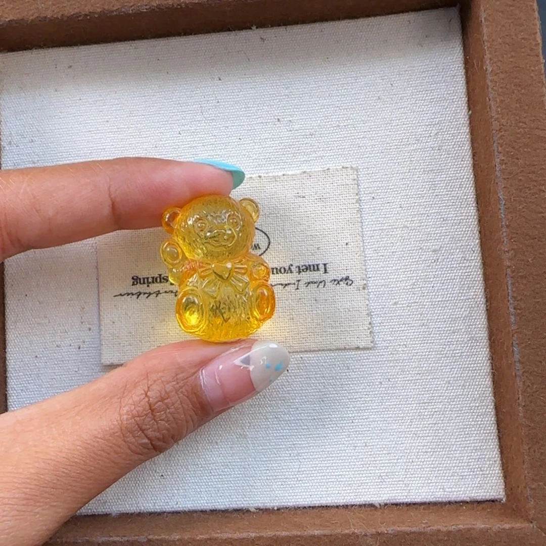 琥珀颈饰未镶嵌小****?琥珀