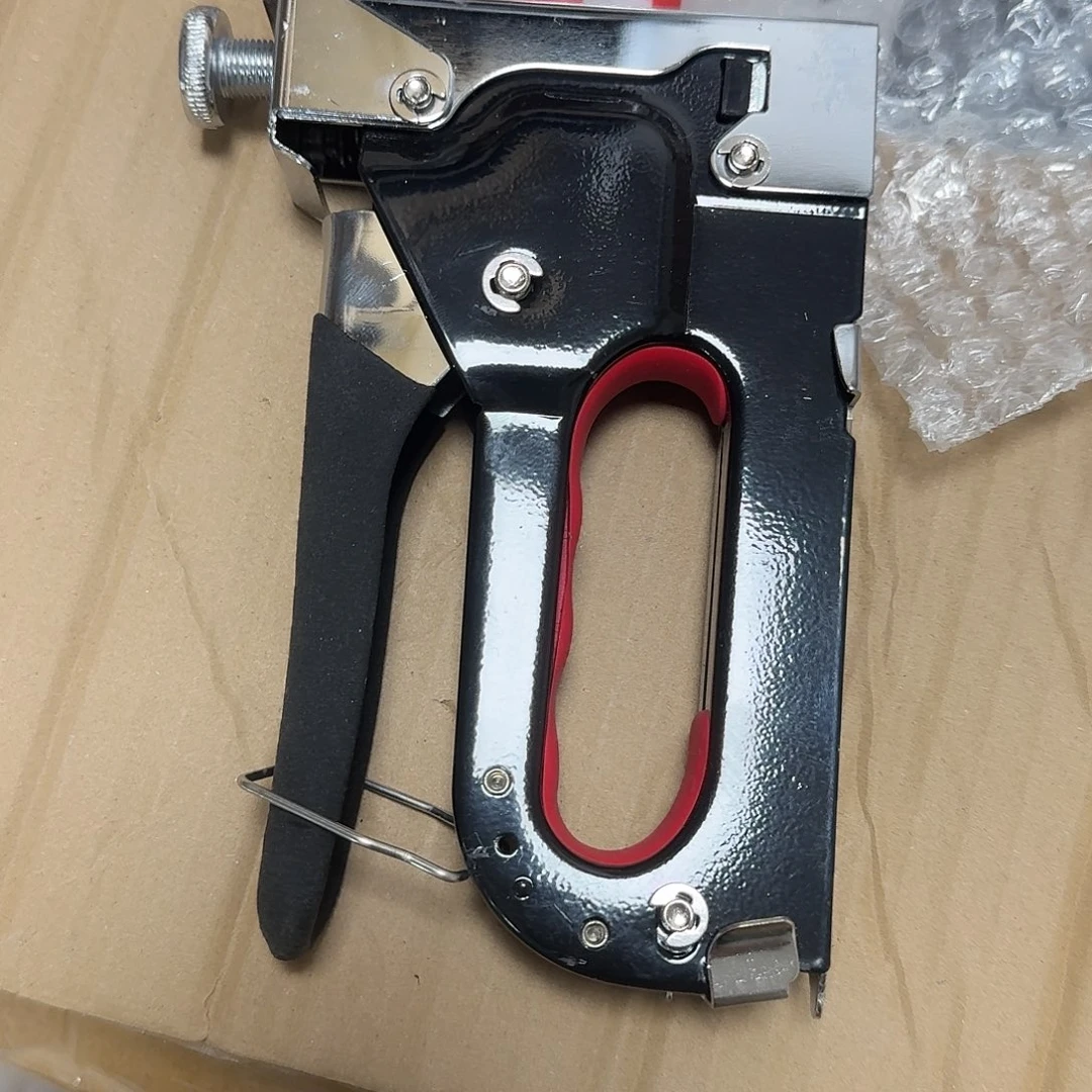 95新打钉枪打钉枪