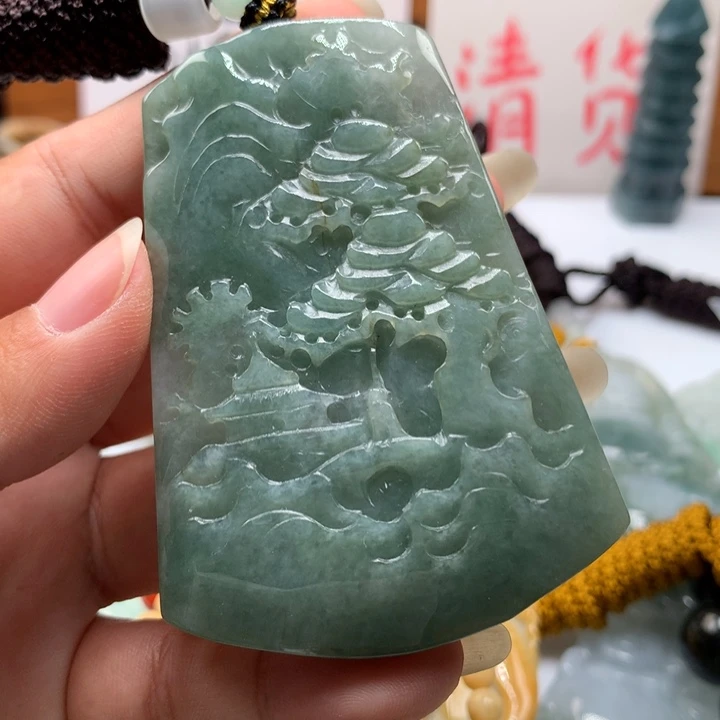 翡翠未镶嵌颈饰保真天然A货翡翠