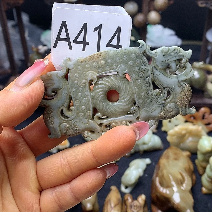 和田玉未镶嵌车挂