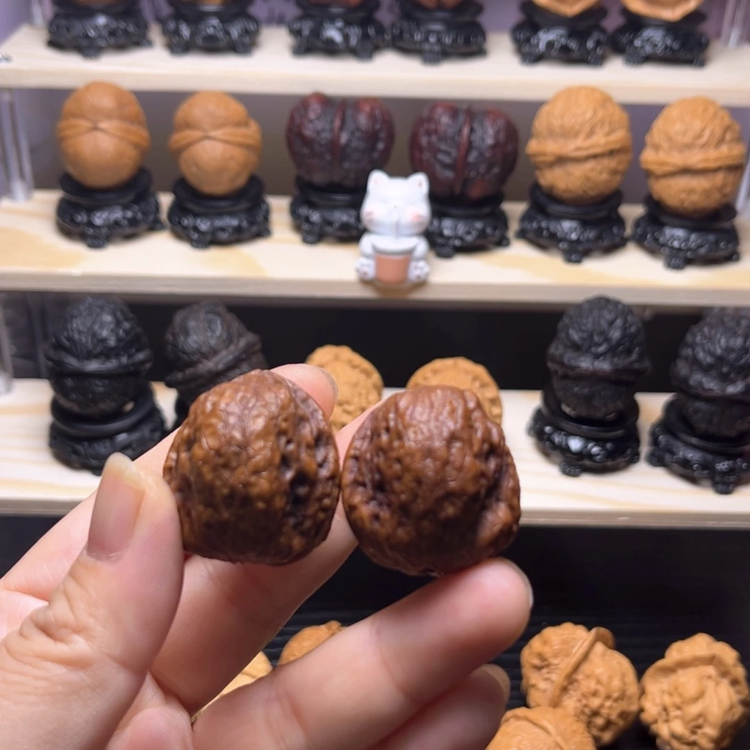 文玩核桃吊坠3w七彩龙脊35尺