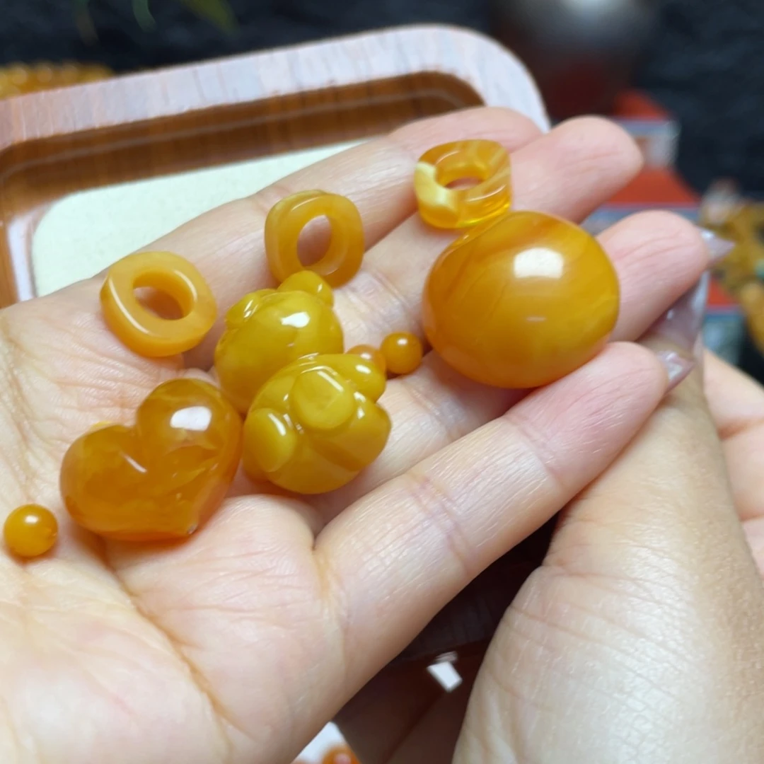 未镶嵌吊坠(不含链)蜜蜡滴流